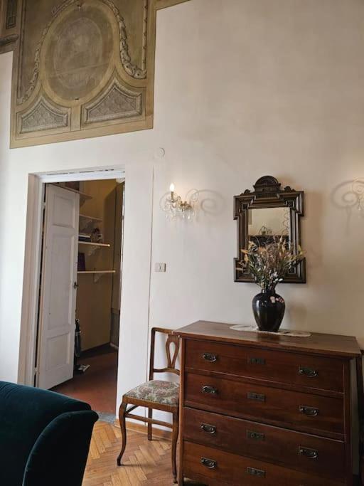 Appartamento Storico Nel Centro Firenze Bagian luar foto